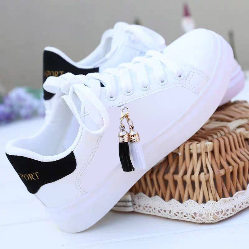 White Summer Breathable Running Korean Casual Sports Shoes with black heel detail and decorative tassels, designed for stylish and comfortable casual wear.