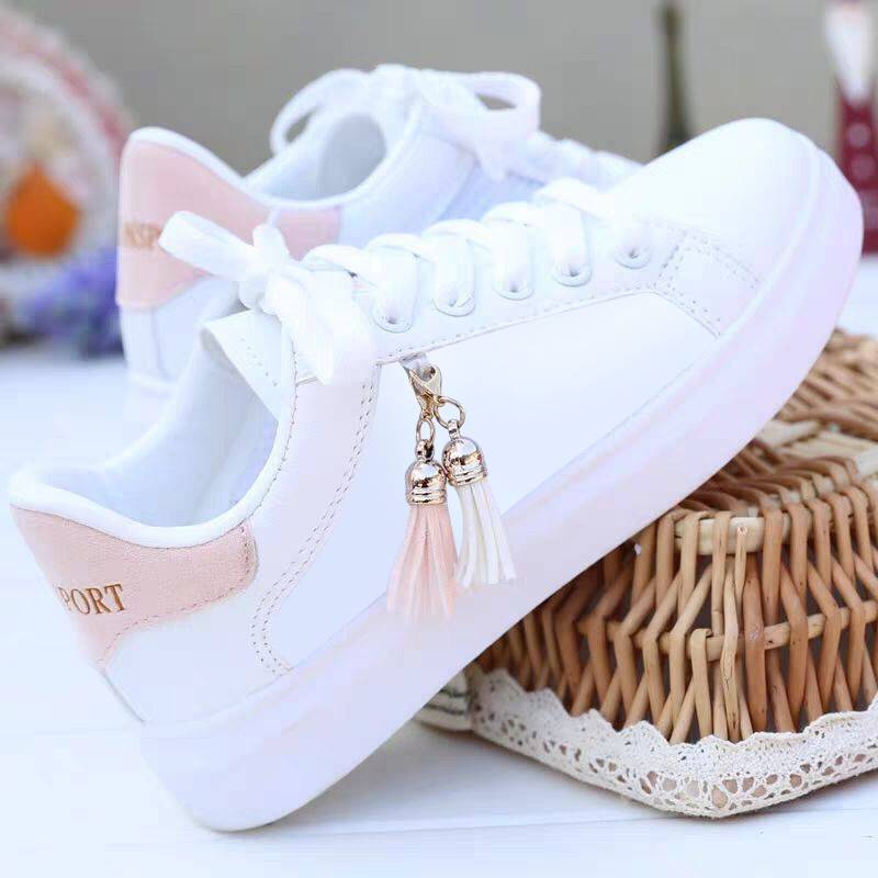 White Summer Breathable Running Korean Casual Sports Shoes with lace-up design, soft sole, and decorative tassels, perfect for stylish and comfortable everyday wear.